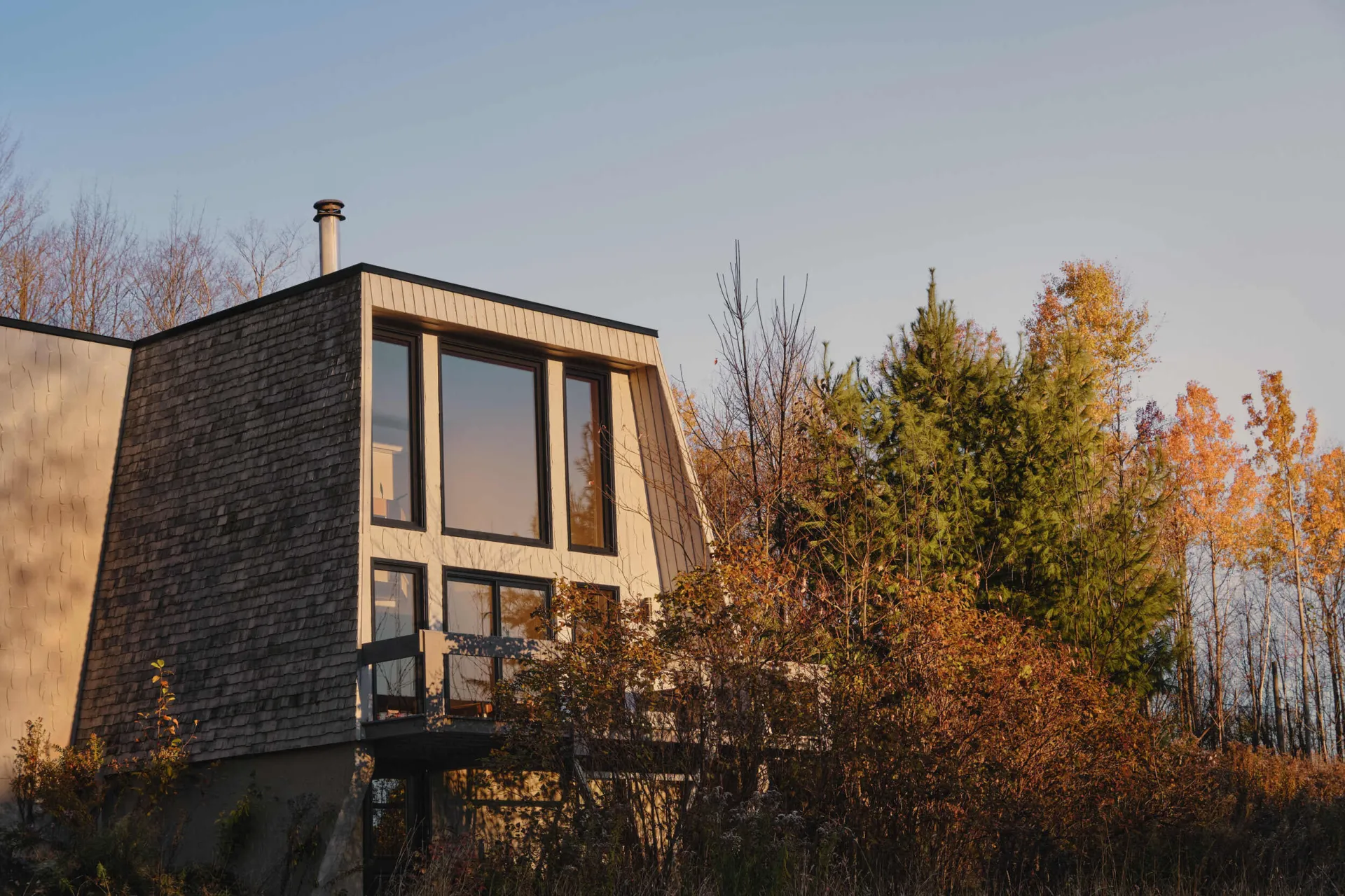 Isothermic Sid Lee Photo Copyright Alex Lesage 1